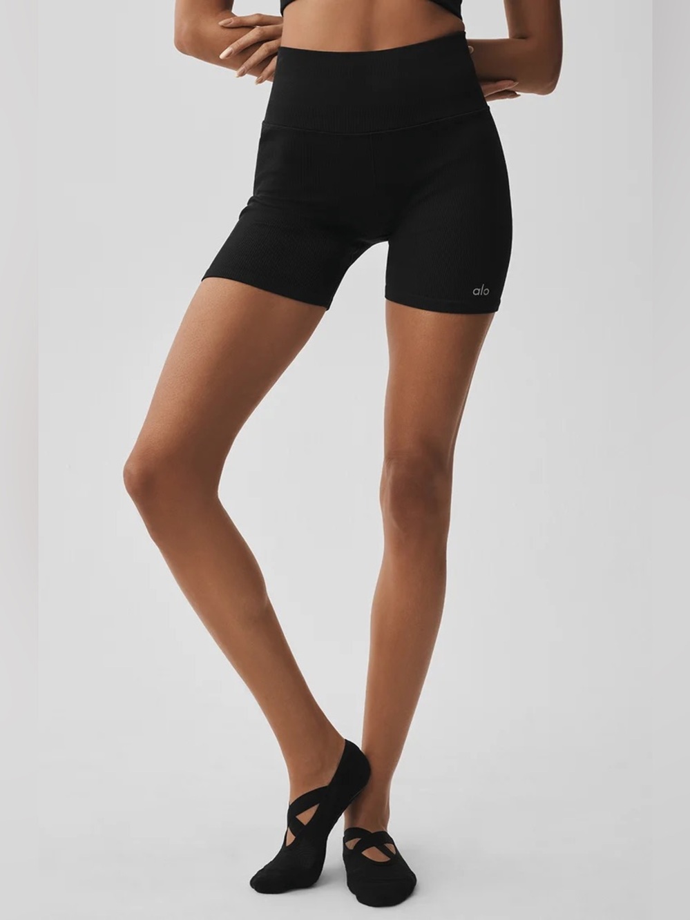 Alo Yoga 5" Seamless Ribbed Favorite Short Biker Shorts